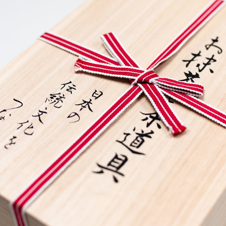 Deluxe Matcha Set “Mizuhiki” – Handmade Japanese Tea Set by KITSUNE