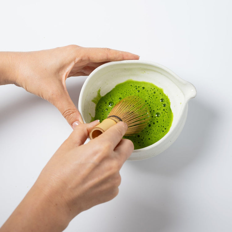 片口茶碗 — コヒキ色